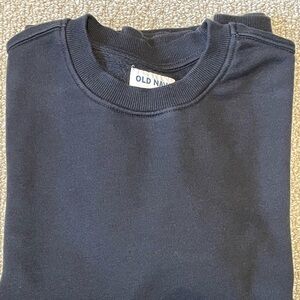 Men’s small Old Navy sweatshirt. Only worn a few times. Good condition!